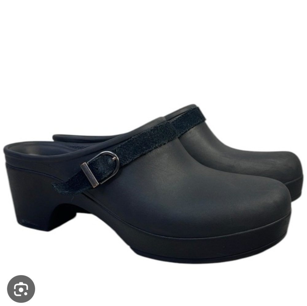 Crocs Women's Sarah Comfort Block Chunky Heel Clog Mule Black 10